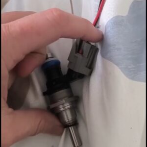 Fuel injector connector for Mps