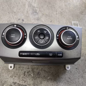 Mazda 3 BK Dials Climate Control